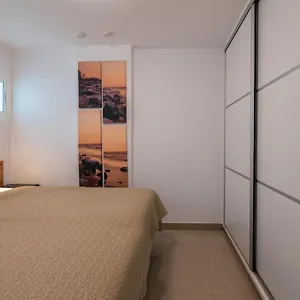 https://esthers-sea-view.in-canary-islands.com