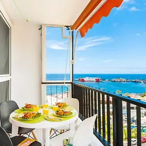 https://76-los-cristianos-first-sea-line-parking-wi-fi.in-canary-islands.com